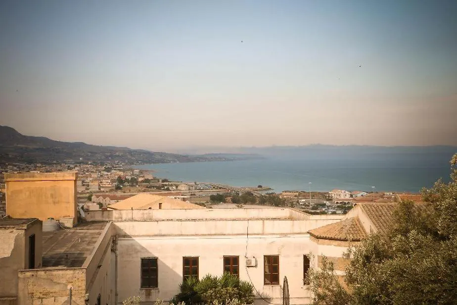 Konukevi Il Grifo Otel Licata İtalya